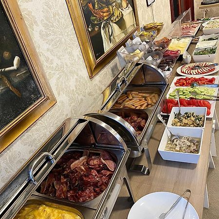 Hotel Lival Гданьск Экстерьер фото
