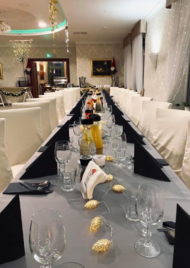 Hotel Lival Гданьск Экстерьер фото