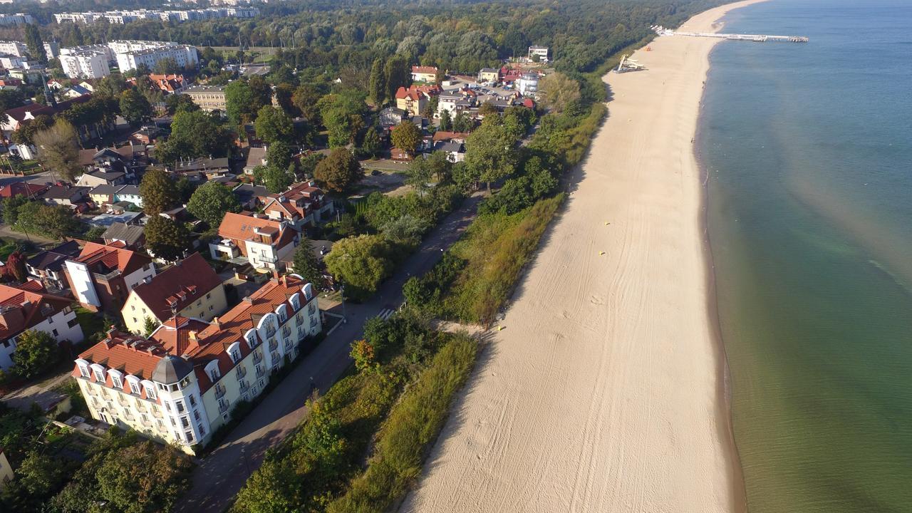 Hotel Lival Гданьск Экстерьер фото